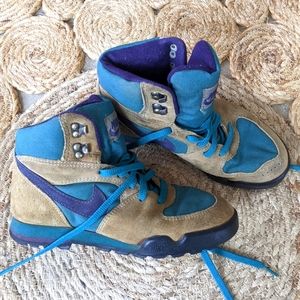 Nike - Vintage Caldera hiking boots sz 6.5